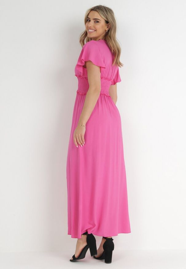 Born2be - Fuksjowa Kopertowa Sukienka z Wiskozy z Gumką w Pasie Neroni. Kolor: różowy. Materiał: wiskoza. Typ sukienki: kopertowe. Długość: maxi