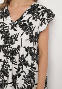 Born2be - Biała Bawełniana Sukienka o Rozkloszowanym Kroju w Kwiaty Libella. Okazja: do pracy, na co dzień. Kolor: biały. Materiał: bawełna. Wzór: kwiaty. Typ sukienki: proste, rozkloszowane. Styl: elegancki, casual #7