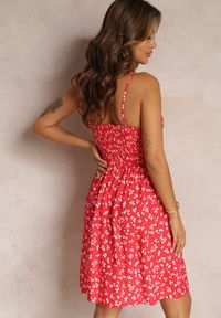 Renee - Czerwona Sukienka Mini z Bawełny Ściągana Troczkiem na Regulowanych Ramiączkach Taziana. Kolor: czerwony. Materiał: bawełna. Długość rękawa: na ramiączkach. Wzór: aplikacja, nadruk. Długość: mini