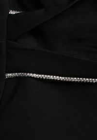 Born2be - Czarna Bluzka Kopertowa VICES z Dekoltem V Bufiastymi Rękawkami i Zaakcentowanymi Ramionami Tine. Okazja: na co dzień. Typ kołnierza: dekolt w kształcie V. Kolor: czarny. Materiał: jeans. Długość rękawa: krótki rękaw. Styl: casual, elegancki #6