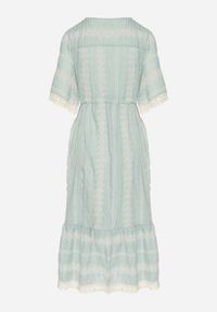 Born2be - Miętowa Bawełniana Sukienka Boho o Rozkloszowanym Kroju z Wiązaniem i Haftem Korithira. Okazja: na spacer, na co dzień. Typ kołnierza: dekolt w serek. Kolor: miętowy. Materiał: bawełna. Wzór: haft. Sezon: lato. Typ sukienki: rozkloszowane. Styl: boho #3
