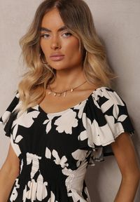 Renee - Czarno-Biała Rozkloszowana Sukienka z Wiskozy z Gumką w Pasie Nansiane. Okazja: na co dzień. Kolor: czarny. Materiał: wiskoza. Długość rękawa: krótki rękaw. Typ sukienki: proste. Styl: elegancki, casual #5