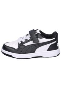 Buty do chodzenia dla dzieci Puma 03 Rebound V6 Mid. Okazja: na co dzień. Wysokość cholewki: za kostkę. Zapięcie: rzepy. Kolor: biały. Materiał: syntetyk, materiał. Szerokość cholewki: normalna. Sport: turystyka piesza