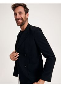 Reserved - Dwurzędowa marynarka - czarny. Kolor: czarny. Materiał: tkanina. Wzór: gładki #1