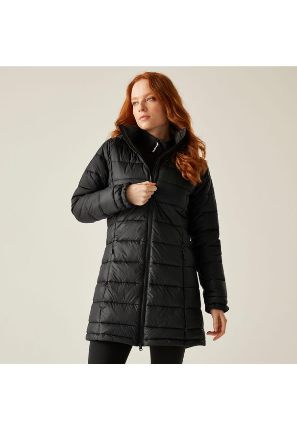 Regatta - Kurtka turystyczna ocieplana damska Starler z kapturem. Typ kołnierza: kaptur. Kolor: czarny. Sport: turystyka piesza