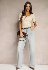 Renee - Beżowy Bawełniany T-shirt Prążkowany z Guzikami Florvivi. Okazja: na co dzień. Kolor: beżowy. Materiał: bawełna, prążkowany. Styl: elegancki, casual
