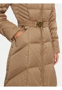 Guess Płaszcz zimowy New Olga W4BL41 WEX52 Beżowy Regular Fit. Kolor: beżowy. Materiał: syntetyk. Sezon: zima #5