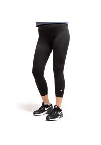 Legginsy Nike Sportswear Essentials 7/8 CZ8532-010 - czarne. Okazja: na co dzień. Kolor: czarny. Materiał: elastan, bawełna, materiał, poliester. Wzór: aplikacja. Styl: casual, sportowy, klasyczny. Sport: fitness