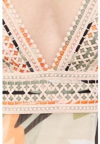 Guess sukienka kolor zielony maxi rozkloszowana. Kolor: zielony. Materiał: tkanina. Długość rękawa: na ramiączkach. Typ sukienki: rozkloszowane. Długość: maxi #4