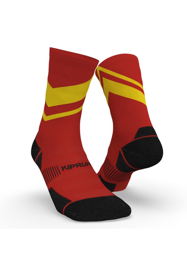KIPRUN - Skarpetki do biegania Kiprun Run 900 wysokie grube. Kolor: czerwony, pomarańczowy, wielokolorowy. Materiał: elastan, poliamid. Sport: bieganie