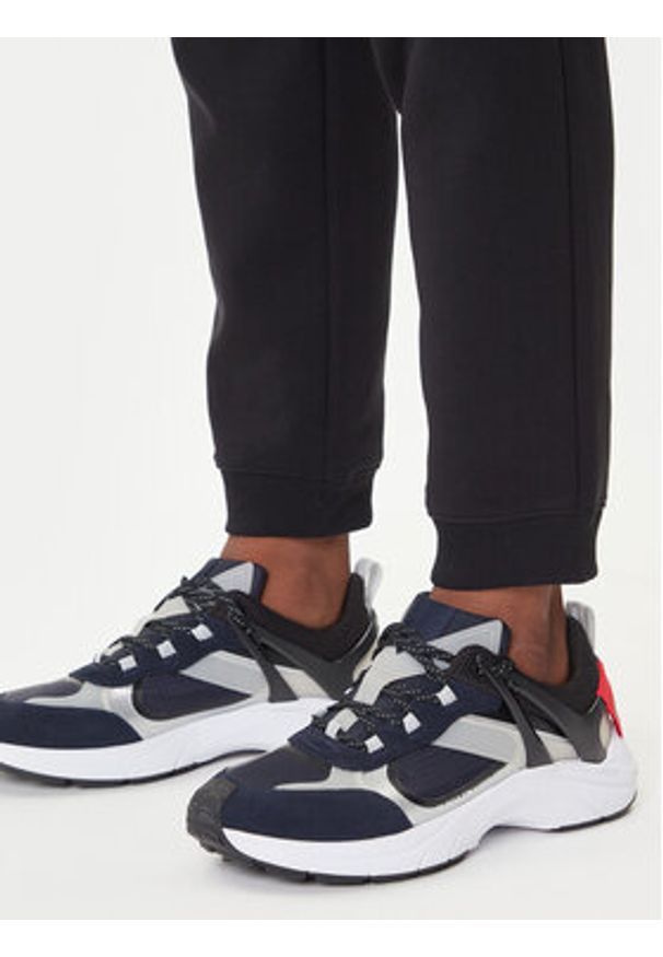 Hugo - HUGO Spodnie dresowe Dimacs 50533695 Czarny Relaxed Fit. Kolor: czarny. Materiał: bawełna