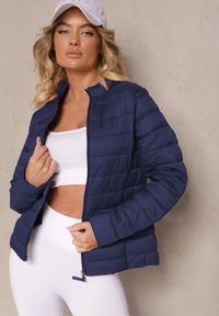 Renee - Granatowa Casualowa Kurtka Ozdobiona Pikowaniem Nelionea. Okazja: na co dzień. Kolor: niebieski. Materiał: jeans. Wzór: aplikacja. Styl: casual #3