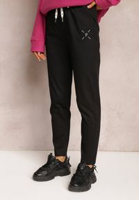 Renee - Czarne Bawełniane Spodnie Dresowe Arnhilla. Kolor: czarny. Materiał: bawełna, dresówka. Wzór: haft #5