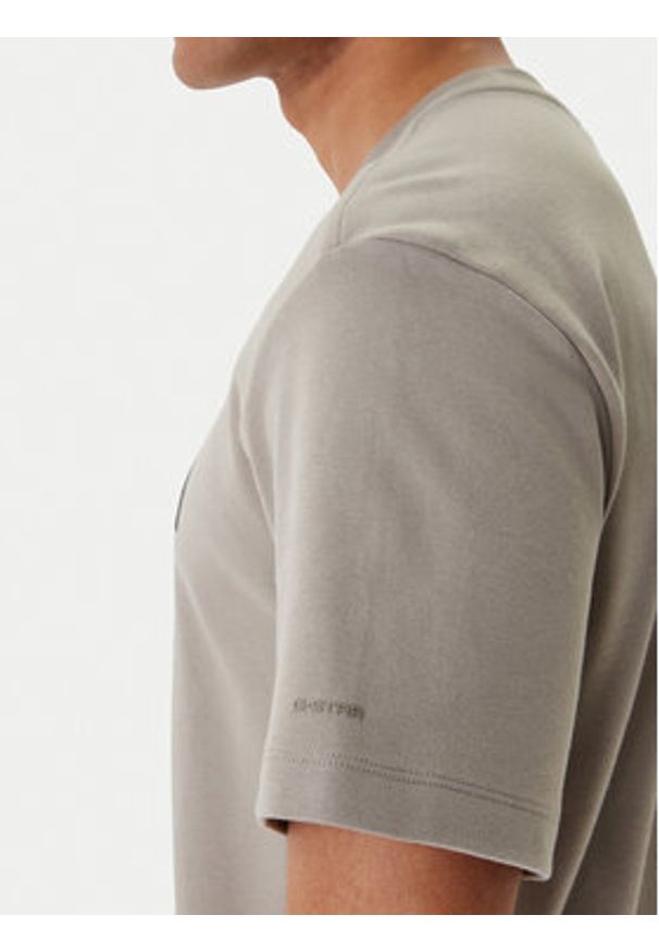 G-Star RAW - G-Star Raw T-Shirt D28593-C812 Beżowy Regular Fit. Kolor: beżowy. Materiał: bawełna
