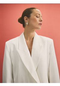 Reserved - Marynarka z domieszką wełny - biały. Kolor: biały. Materiał: wełna #1