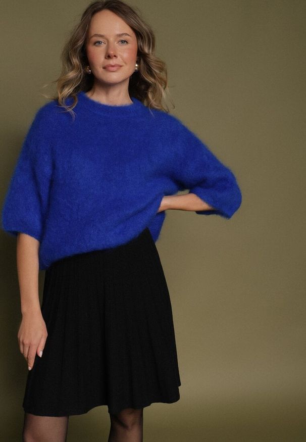 Born2be - Czarna Rozkloszowana Spódnica z Kaszmirem i Wysokim Stanem Agrea. Okazja: na co dzień. Stan: podwyższony. Kolor: czarny. Materiał: kaszmir. Styl: casual, elegancki