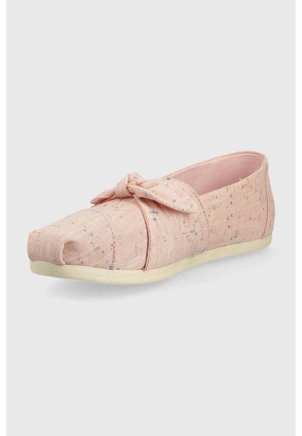 Toms espadryle Alpargata kolor różowy. Kolor: różowy. Materiał: materiał. Obcas: na obcasie. Wysokość obcasa: niski