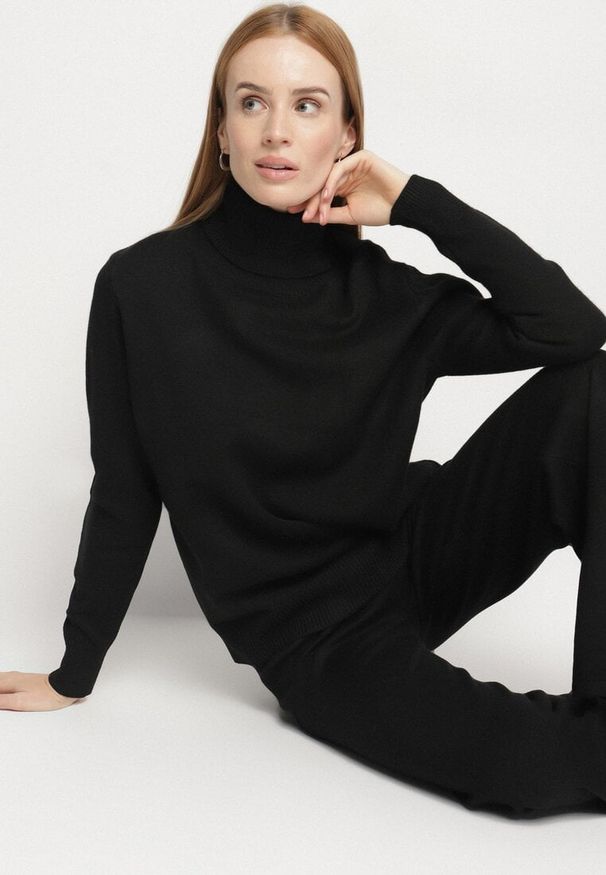 Born2be - Czarny Dzianinowy Komplet z Wełną i Bawełną Spodnie i Sweter z Golfem Errele. Kolor: czarny. Materiał: dzianina, bawełna, wełna