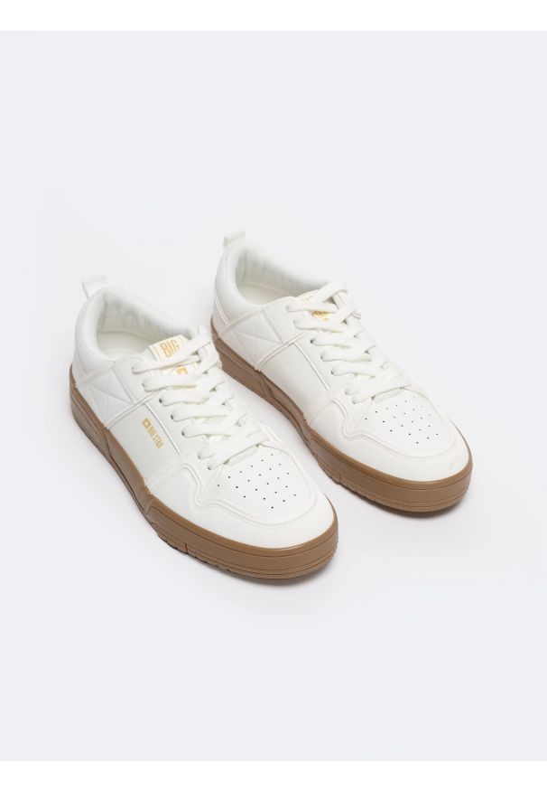 Big-Star - Sneakersy męskie z kontrastową podeszwą białe NN174093 101. Kolor: biały