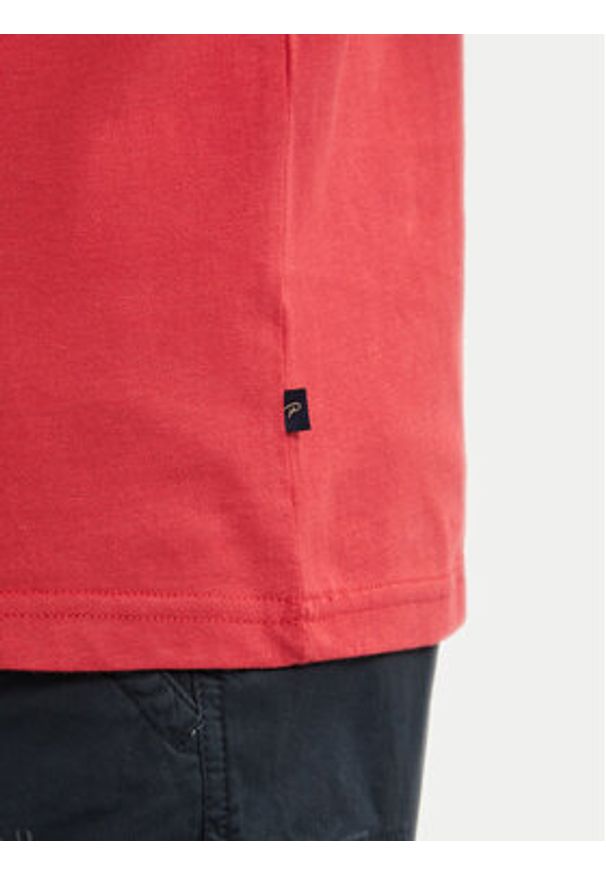 Petrol Industries T-Shirt M-1050-TSR600 Czerwony Regular Fit. Kolor: czerwony. Materiał: bawełna