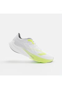 KIPRUN - Buty do biegania męskie Kiprun KD900 Light. Kolor: biały, wielokolorowy, żółty. Materiał: kauczuk. Szerokość cholewki: normalna. Sport: fitness, bieganie