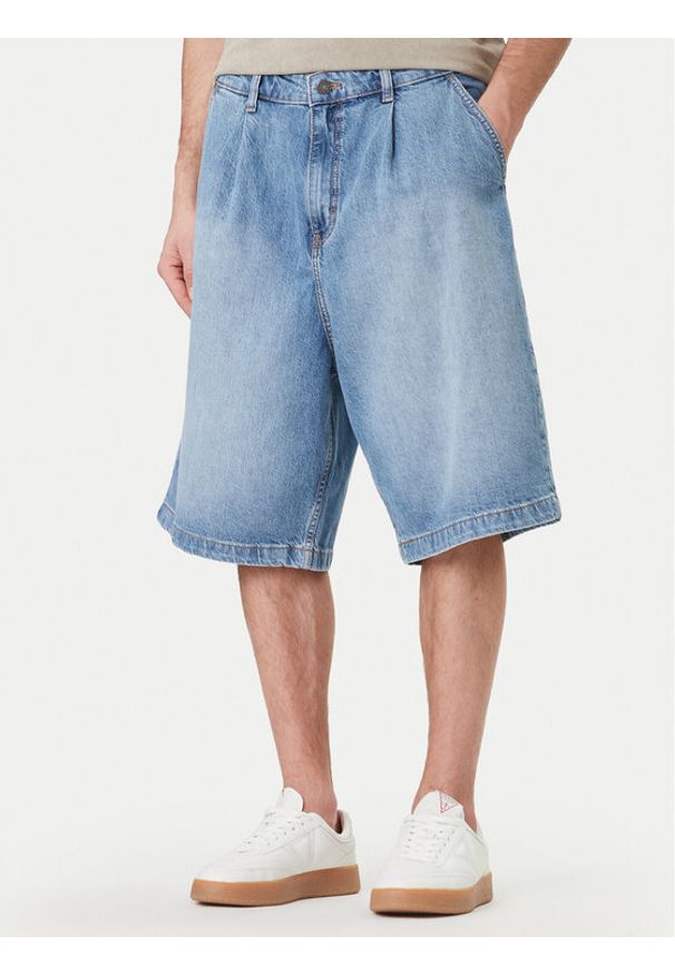 Guess Jeans Szorty jeansowe M6GD39 D5M5V Niebieski Relaxed Fit. Kolor: niebieski. Materiał: bawełna