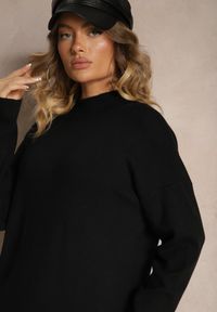 Renee - Czarna Pudełkowa Sukienka z Półgolfem Wełną i Bawełną Gilara. Okazja: na co dzień, na spotkanie biznesowe. Kolor: czarny. Materiał: bawełna, wełna. Długość rękawa: długi rękaw. Typ sukienki: proste. Styl: biznesowy, klasyczny, elegancki, casual #5