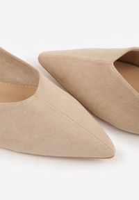 Born2be - Beżowe Balerinki z Imitacji Zamszu z Noskiem w Szpic Egynome. Okazja: na co dzień, na spotkanie biznesowe, do pracy. Kolor: beżowy. Materiał: zamsz. Styl: casual, biznesowy, elegancki #8