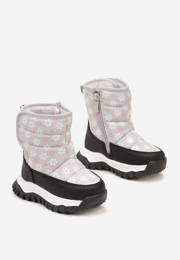 Born2be - Srebrne Pikowane Śniegowce na Grubej Podeszwie z Bajkowym Wzorem Liosha. Okazja: na co dzień. Kolor: srebrny. Materiał: jeans, wełna. Wzór: motyw z bajki. Sezon: zima. Styl: elegancki, casual