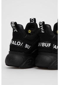 Buffalo Buty Cld Chai 1630424 kolor czarny na platformie. Nosek buta: okrągły. Kolor: czarny. Materiał: guma. Obcas: na platformie #3