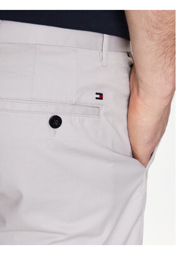 TOMMY HILFIGER - Tommy Hilfiger Szorty materiałowe Brooklyn 1985 MW0MW23563 Szary Regular Fit. Kolor: szary. Materiał: bawełna