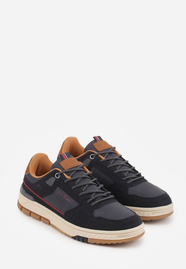 Born2be - Granatowe Buty Sportowe Sneakersy Ozdobione Tłoczeniem i Napisami Hermala. Okazja: na co dzień. Kolor: niebieski. Materiał: jeans. Wzór: napisy, aplikacja