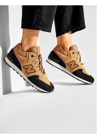 New Balance Sneakersy GV574HXB Brązowy. Kolor: brązowy. Materiał: zamsz, skóra #7