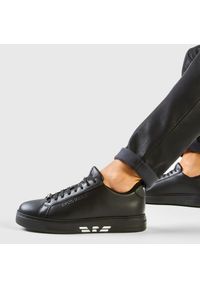 Emporio Armani - Sneakersy EMPORIO ARMANI - X4X308 XM485 C026 Blk/Blk/Blk/Blk/Blk. Okazja: na co dzień. Kolor: czarny. Materiał: skóra ekologiczna, materiał. Szerokość cholewki: normalna. Styl: casual, klasyczny, elegancki #6