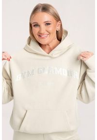 GYM GLAMOUR - Bluza fitness damska Gym Glamour college off. Kolor: biały. Sport: fitness