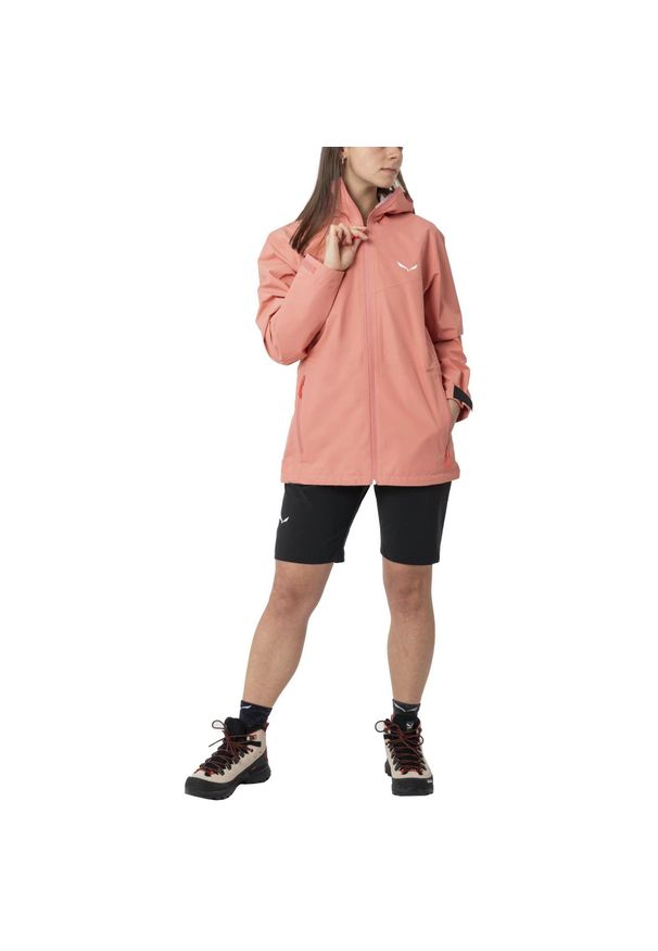 Kurtka przeciwdeszczowa turystyczna damska Salewa Puez 2.5L PTX Jacket W. Kolor: różowy. Sport: turystyka piesza