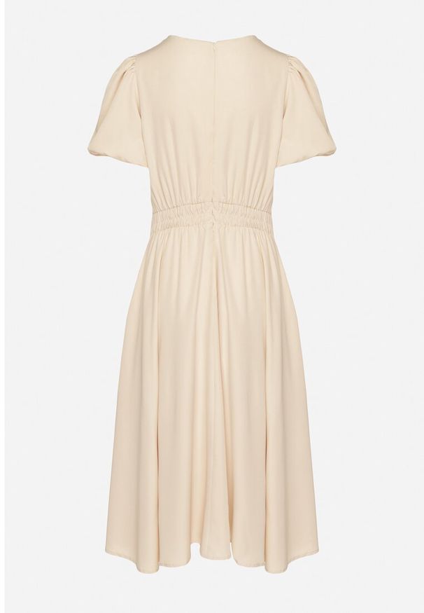 Born2be - Beżowa Sukienka Vices o Rozkloszowanym Kroju z Odpinanym Kwiatem 3D Rallarea. Kolor: beżowy. Wzór: kwiaty. Sezon: wiosna, lato