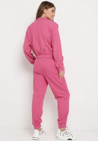 Born2be - Fuksjowy Komplet Dresowy z Prążkowanego Materiału Bluza z Kołnierzykiem i Spodnie z Gumką w Pasie Kerulla. Kolor: różowy. Materiał: dresówka, materiał, prążkowany #5
