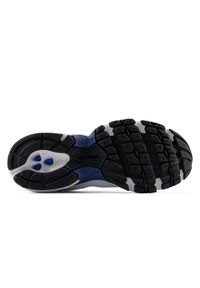 Buty dziecięce New Balance G5302EG – białe. Okazja: na uczelnię, na co dzień. Kolor: biały. Materiał: materiał, syntetyk, guma. Szerokość cholewki: normalna #2