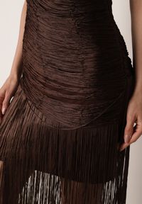 Born2be - Brązowa Wieczorowa Sukienka na Ramiączkach z Ozdobnymi Frędzlami Vilinania. Okazja: na wesele, na ślub cywilny, na imprezę. Kolor: brązowy. Długość rękawa: na ramiączkach. Typ sukienki: oversize. Styl: wizytowy #8