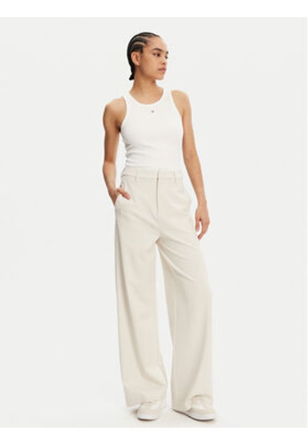Calvin Klein Jeans Spodnie palazzo J20J225334 Beżowy Wide Leg. Kolor: beżowy. Materiał: syntetyk, wiskoza
