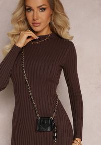 Renee - Brązowa Sweterkowa Sukienka Mini z Półgolfem Ocorpii. Kolor: brązowy. Materiał: dzianina. Sezon: jesień, zima. Długość: mini #4