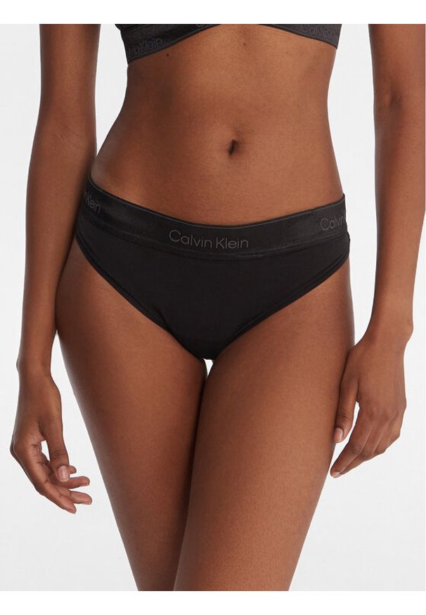 Calvin Klein Underwear Stringi LV00QF8549 Czarny. Kolor: czarny. Materiał: bawełna