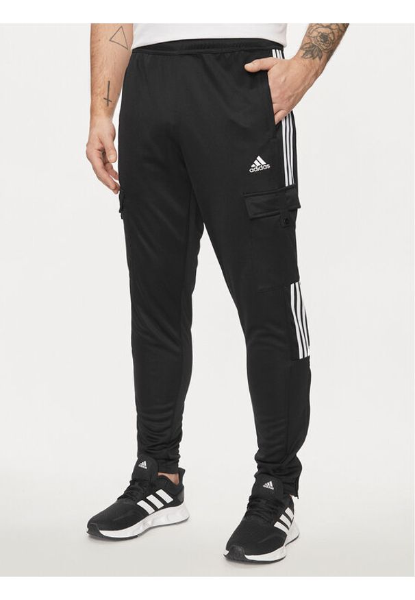 Adidas - adidas Spodnie dresowe IA3067 Czarny Regular Fit. Kolor: czarny. Materiał: syntetyk