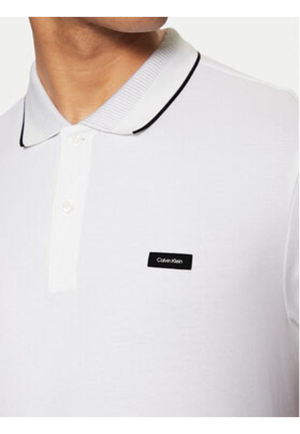 Calvin Klein Polo K10K114141 Biały Regular Fit. Typ kołnierza: polo. Kolor: biały. Materiał: bawełna