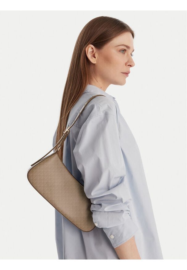 Calvin Klein Torebka Emblem Aop Small Shoulder Bag LV04F3324G Beżowy. Kolor: beżowy. Materiał: skórzane