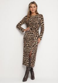 Born2be - Ciemnobeżowa Sukienka w Panterkę z Ozdobnym Węzłem i Rozcięciem Salanthia. Okazja: na co dzień. Kolor: beżowy. Długość rękawa: długi rękaw. Wzór: motyw zwierzęcy. Styl: wizytowy, casual, elegancki #5