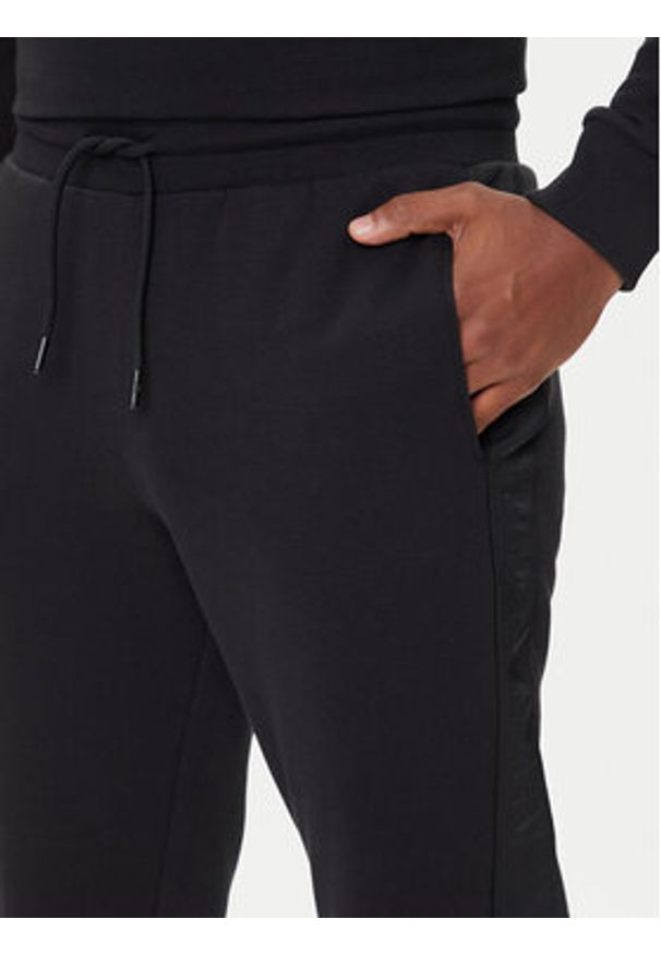 Emporio Armani Underwear Dres EM001922 AF14976 UC001 Czarny Regular Fit. Kolor: czarny. Materiał: syntetyk, bawełna