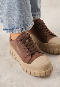 Born2be - Jasnobrązowe Sneakersy Vices na Grubej Podeszwie z Geometryczną Aplikacją Leanae. Kolor: brązowy. Materiał: jeans. Wzór: geometria, aplikacja #5