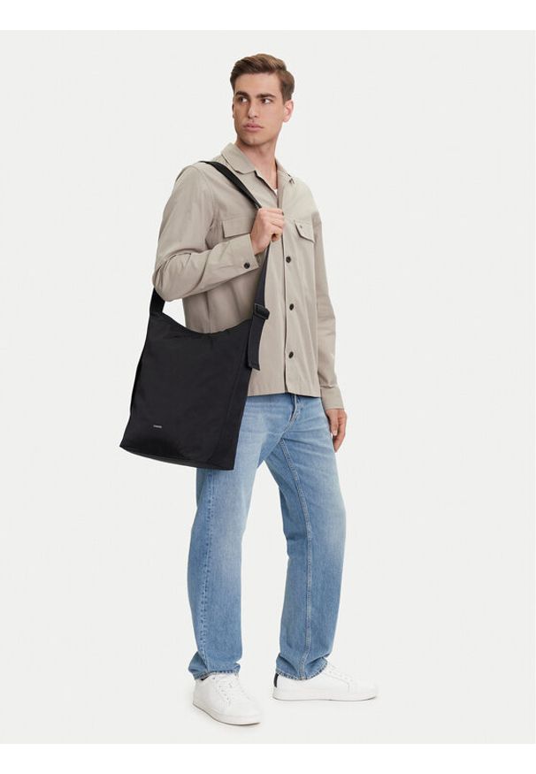 Calvin Klein Torba Ck Ease Hobo Tote K50K512893 Czarny. Kolor: czarny. Materiał: materiał